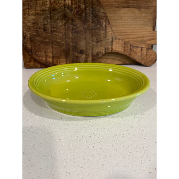 Fiesta lime green 10” serving dish - Picture 1 of 3